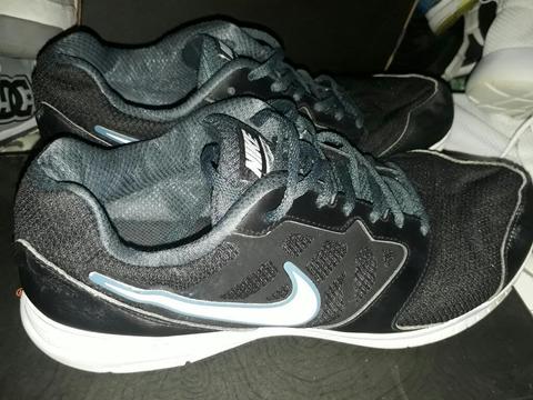 Zapatilla Talla 44.5 Nike Original Usado