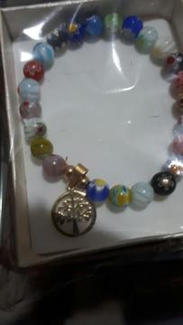 Pulsera de Piedra con Dije de Acero