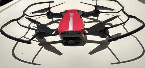 vendo o cambio Drone con manejo de giroscopio, camara hd 720p