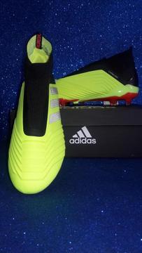 Chimpun Adidas Predator 18