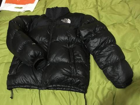 Casaca De Plumas The North Face Negra Talla M Le Da A Un L Pero Exacto Remato