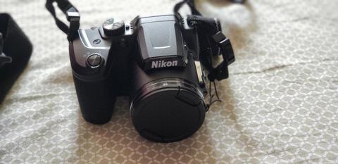 Camara Nikon B500
