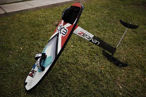 OFERTA KITESURF TABLA TWINTIP NOBILE Y FOIL LEVITAZ