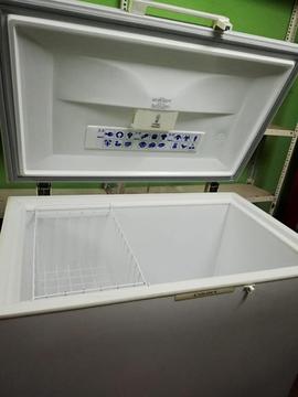 Congeladora Coldex de 264 litros grande