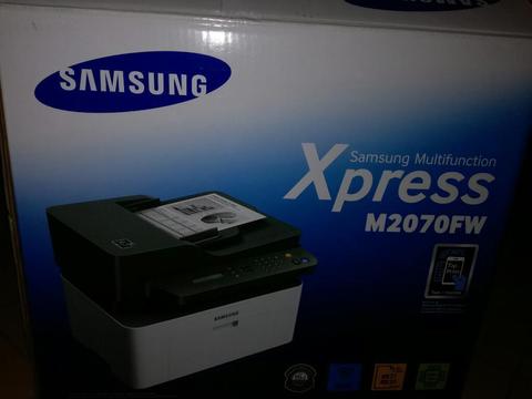 Impresora Samsung Xpress M2070fw