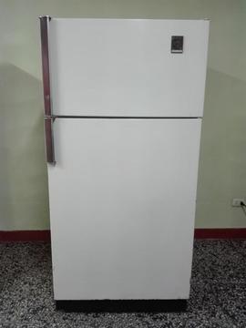Vendo refrigeradora Alfa a s/300.00 soles