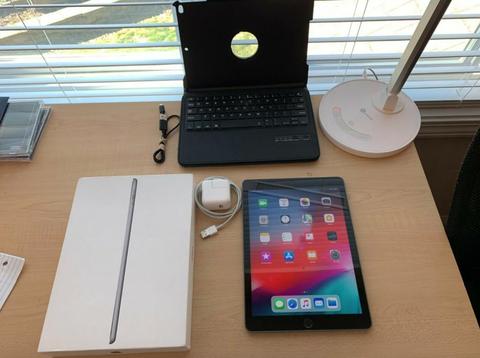 Ipad 9.7 Space Gray Modelo 2017 Wifi 32gb detalle