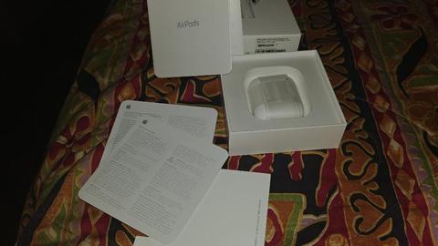 Remato Airpods . iPhone Apple Audifonos