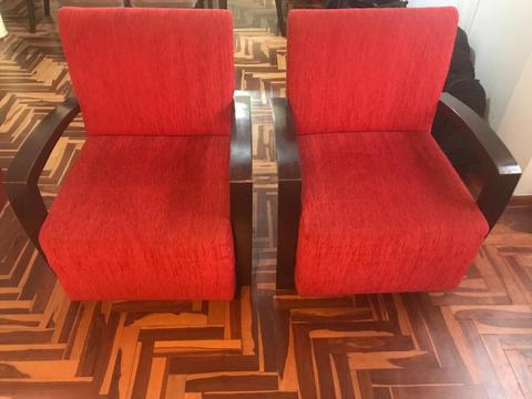2 Muebles rojos