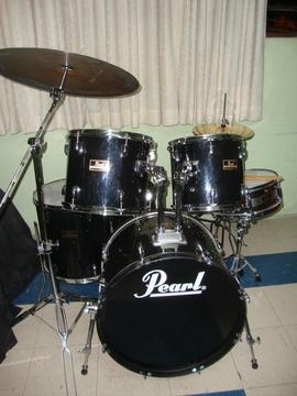 BATERIA PEARL ROADSHOW FORUM 5 TAMBORES 3 PLATILLOS 889 SOLES LLAMAR 997 224 377