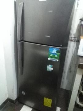 Se Vende Refrigeradora Indurama