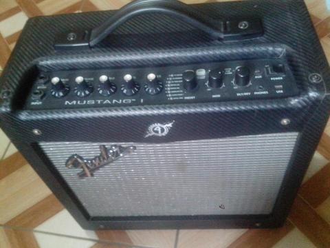 Amplificador Fender Mustang I Footswitch