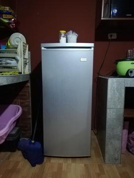 Refrigerador Electrolux Pequeña