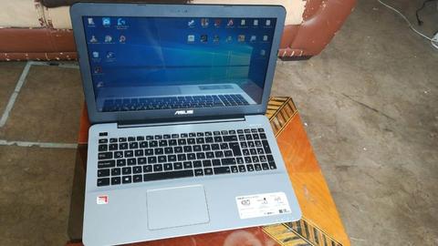 Vendo Laptop Asus X555Q