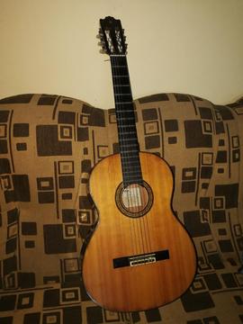 Guitarra Yamaha C-180