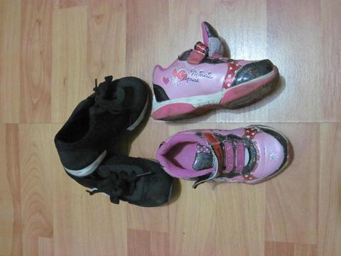 Zapatillas talla 22 y 23 2 pares S/ 17 soles