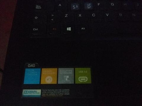 Vendo Laptop Lenovo G4 con Detalle