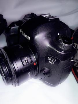 Camara Fotografica Profesional Canon Mark III con lente 50mm full accesorios
