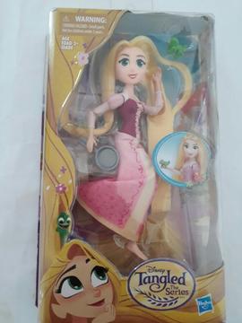 Disney Tangled Series Rapunzel Y Pascal