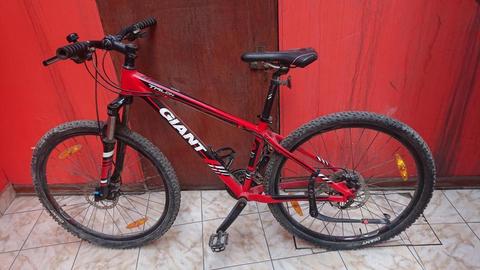 Bicicleta Montañera Giant Talon 27.5 4 2015