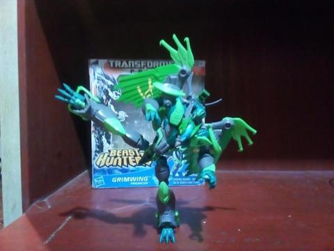 Con caja , completo y con uniones duras Transformers prime beast hunters voyager class Grimwing