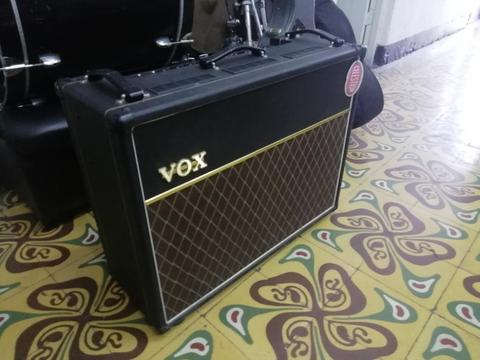 Amplifacor de Guitarra Vox Ac30c2