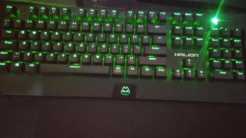 Teclado Mecanico Halion Luces Led