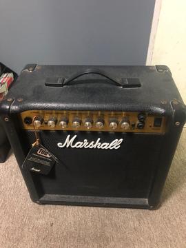 Amplificador de Guitarra Marshall MG15DFX, buen estado