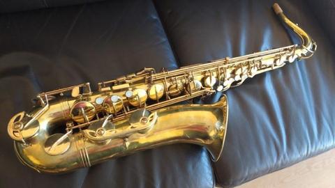 Saxo Saxofon Tenor marca Jupiter sts787