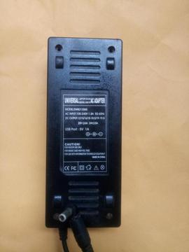 ADAPTADOR DE VOLTAJE 12,15,16,18,18,19,20,24V A 5 Y 6A PUNTA GRUESA