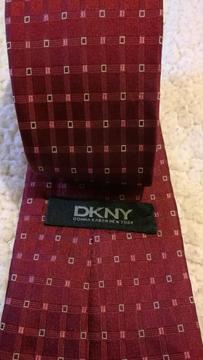 Corbata Roja Donna Karan New York Dkny