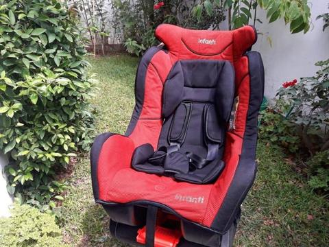 Silla de auto para bebe Infanti 06 A de edad