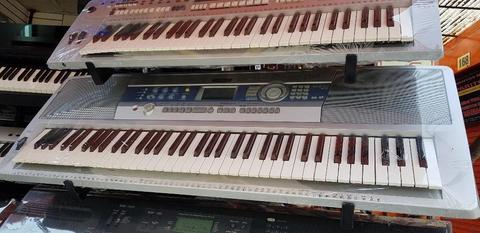 Organo Yamaha 6 Octavas
