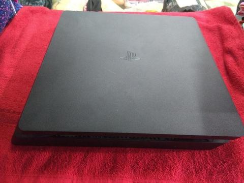 Remato Vendo Ps4 Slim de 500 Gb a 599 so