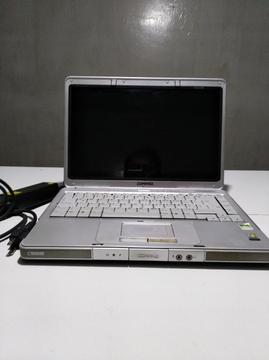 Laptop Compaq Presario V2000