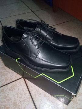 ZAPATOS DE COLEGIO NUEVOS
