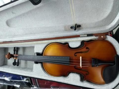 Violin 4/4 Checos