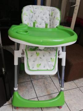 Silla de Comer para Bebe en Buen Estado (Negociable)