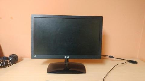 Monitor Lg E1951SR en Caja Casi Nuevo en Salamanca, Ate