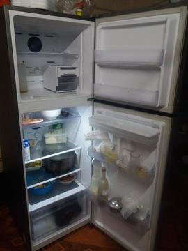 Refrigeradora 295lt Y Lavadora 13kl