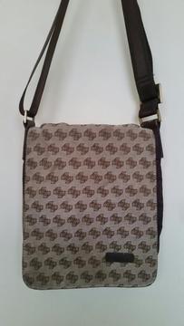 Morral Guess
