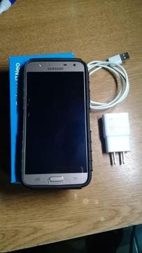 Galaxi J7neo Golden ,8.5 de 10