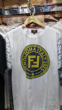 Polo Marca Fendi Talla M Y L Versace Nik