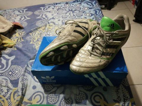 Tacos Adidas Chimpunes de Fut