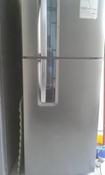 Refrigeradora Electrolux Nofrost Mediana