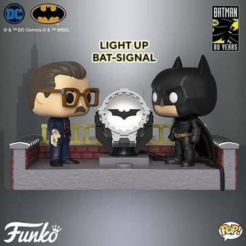 Funko Pop Batman y Jim gordon Movie Moment con luz de verdad en la batiseñal nuevo original