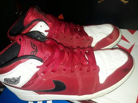 Zapatilla Air Jordan Talla 45.5 Usado