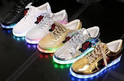 ZAPATILLAS CON LUCES LED