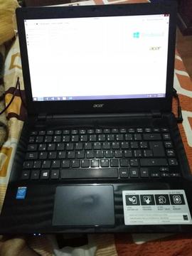 Vendo Laptop Acer Usado en Buen Estado