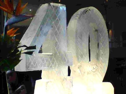 Esculturas En Hielo, Logotipos , Letras y numeros en hielo, Estatuas De Hielo